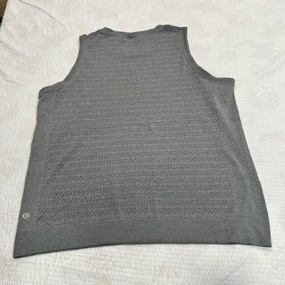 Lululemon muscle tank top 8/10 women - Picture 1 of 4